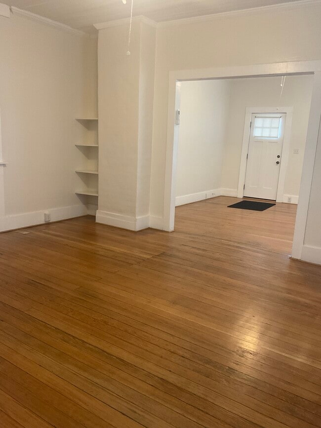 Dining Room - 514 Tombstone Cyn