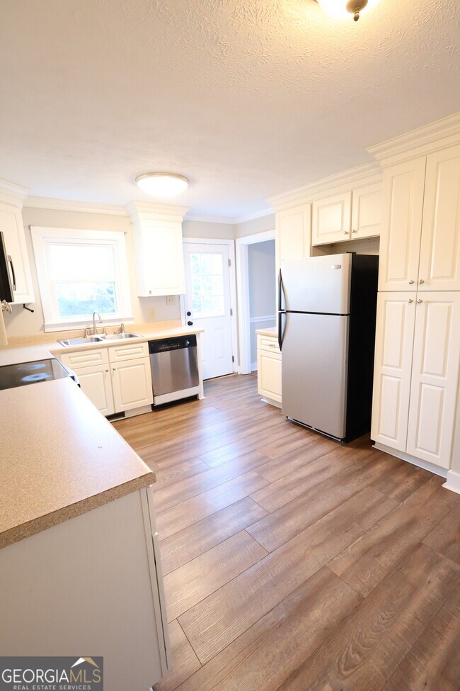 Foto del edificio - 1985 Briarcliff Rd