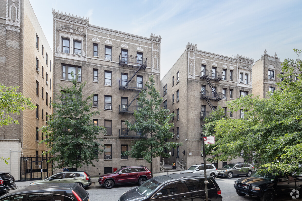 Foto principal - 712 W 176th St