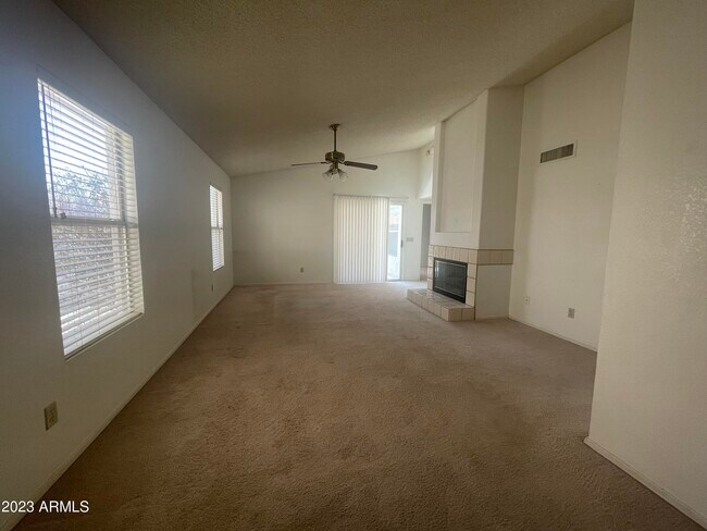 Foto del edificio - 2915 E Amber Ridge Way