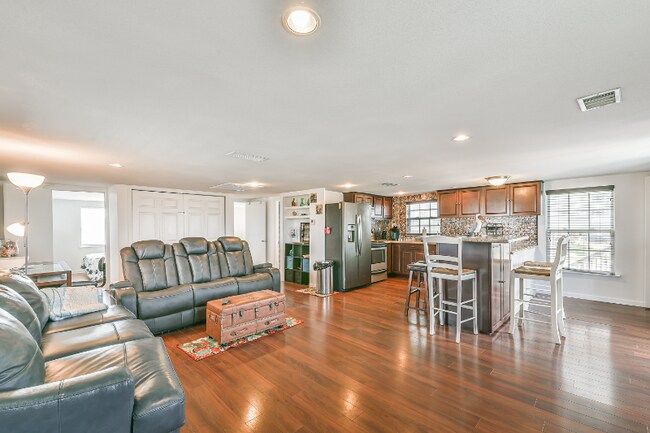 Foto del edificio - 3919 San Jacinto Dr