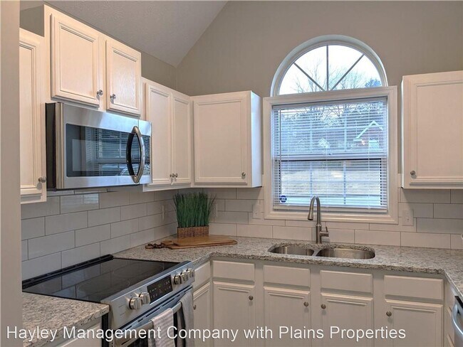 Building Photo - 4 br, 2.5 bath House - 1170 Rustic Ridge