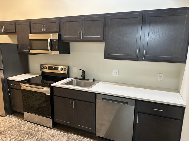 Estudio - #105 - The Shop Lofts