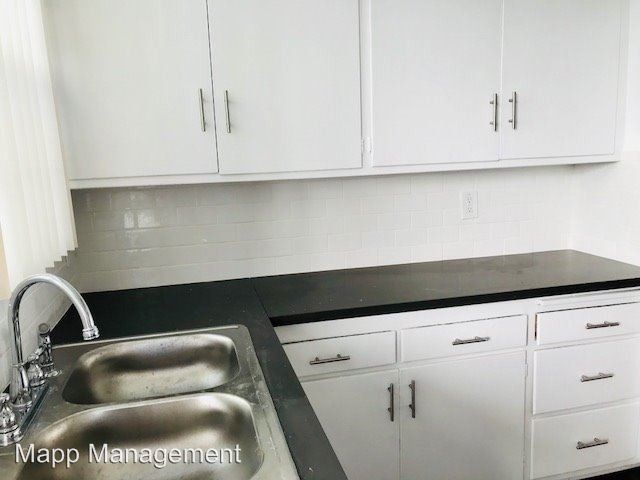 Foto del edificio - 5844 Condon Ave