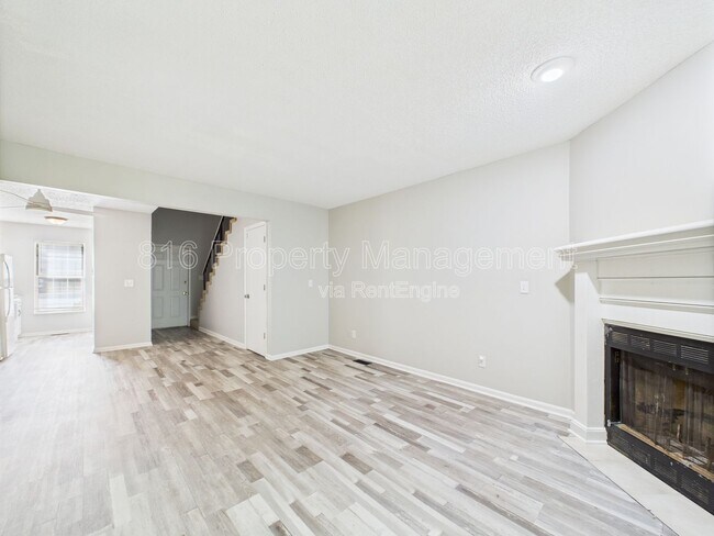 Building Photo - 7941 NW 79th Pl