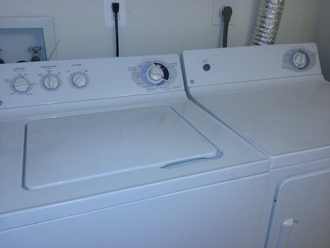 Washer and Dryer located in Townhouse - 4125 Bluebird Drive