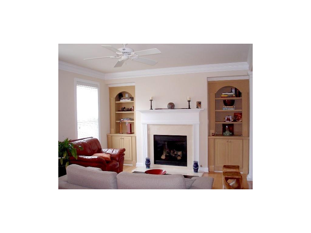 Living Room - 1929 Cobblestone Cir NE