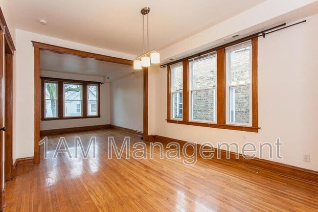 Building Photo - 3228 N Lawndale Ave