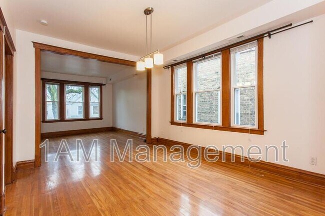 Foto del edificio - 3228 N Lawndale Ave