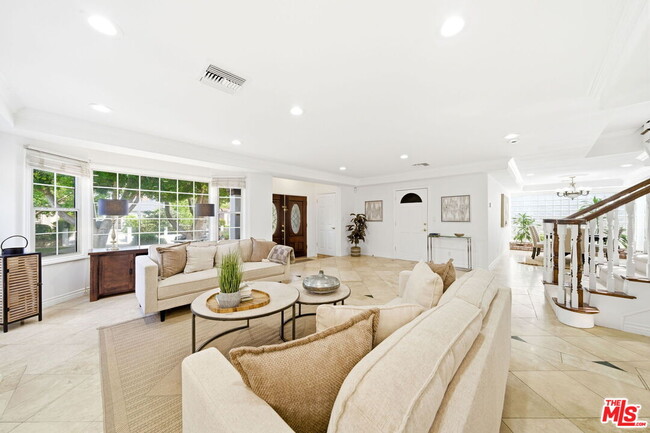 Foto del edificio - 4115 Laurelgrove Ave