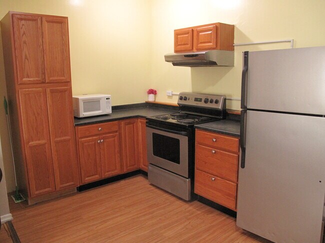 Foto del edificio - 405 Dryden Rd