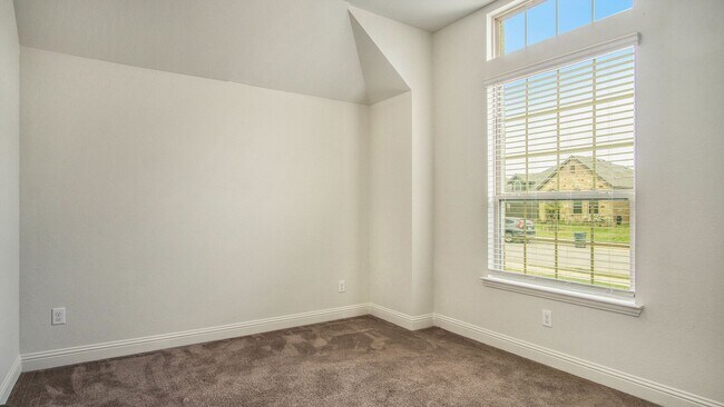 Building Photo - Beautifully Crafted 3-2-2 2019 Build in Sa...