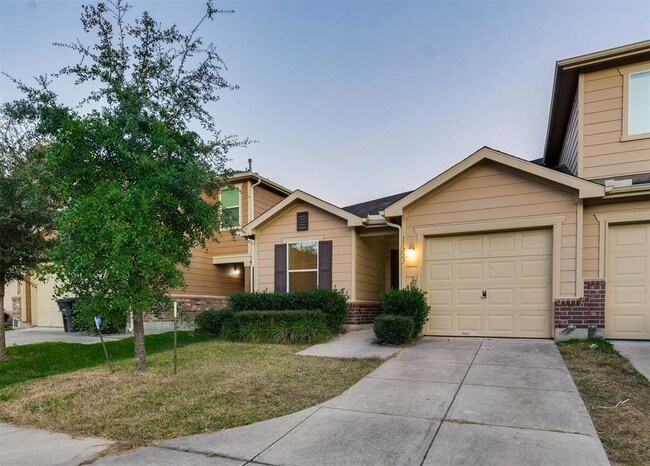 Foto del edificio - 15223 Trinity Meadow Dr