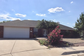 Building Photo - 1832 Arbor Dr