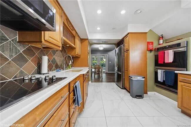Foto del edificio - 4907 Country Aire Ln
