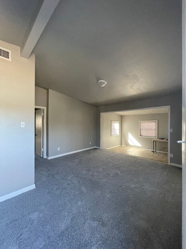 Foto del edificio - 3/1 Northside Living!