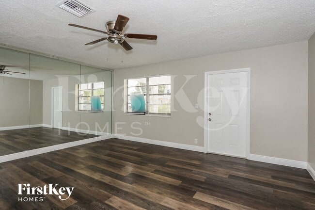 Foto del edificio - 2921 NW 157th Terrace