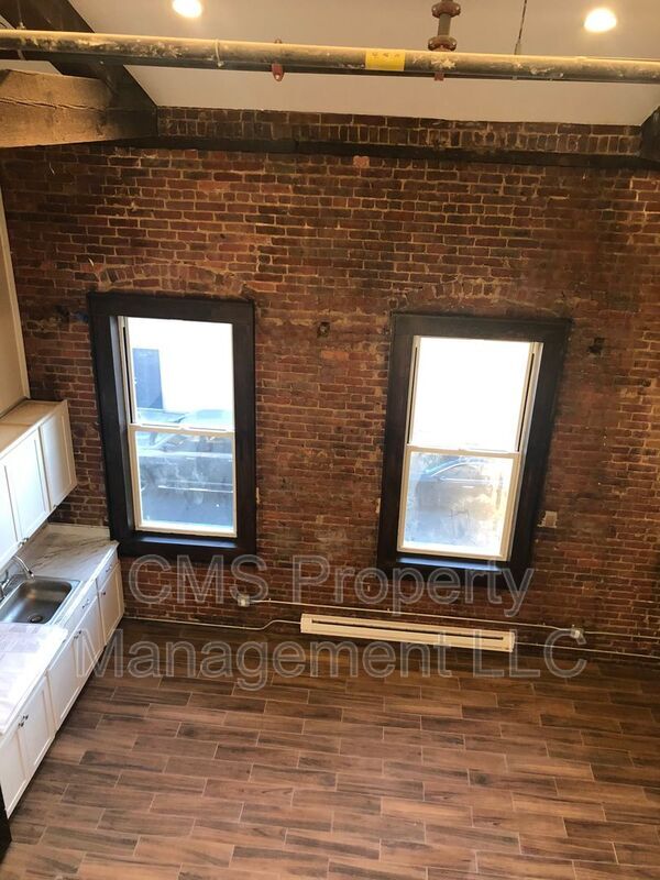 Foto principal - 36 W Front St