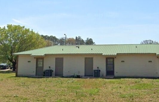 Foto del edificio - 4350 Lakewood Ct