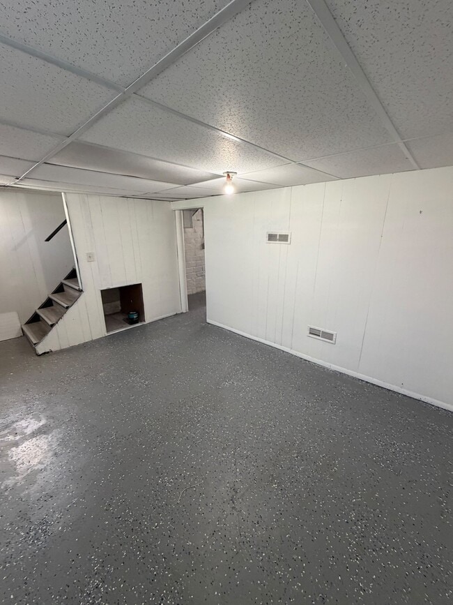 Building Photo - 5481 Dalewood Ave