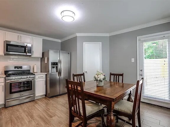 Foto del edificio - 19523 Rippling Brook Ln