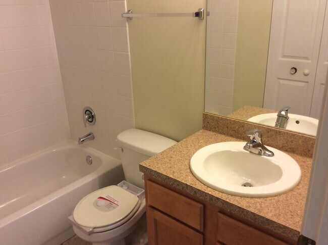 Foto del edificio - 5950 Oakwood Dr