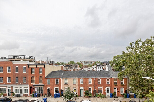 Building Photo - 2234 Essex St