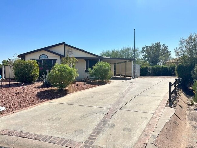 Foto del edificio - Charming villa in 55 plus quiet neighborhood.