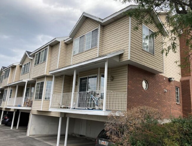 Building Photo - 223 W 2230 N