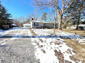 Building Photo - 2425 N Headley Rd