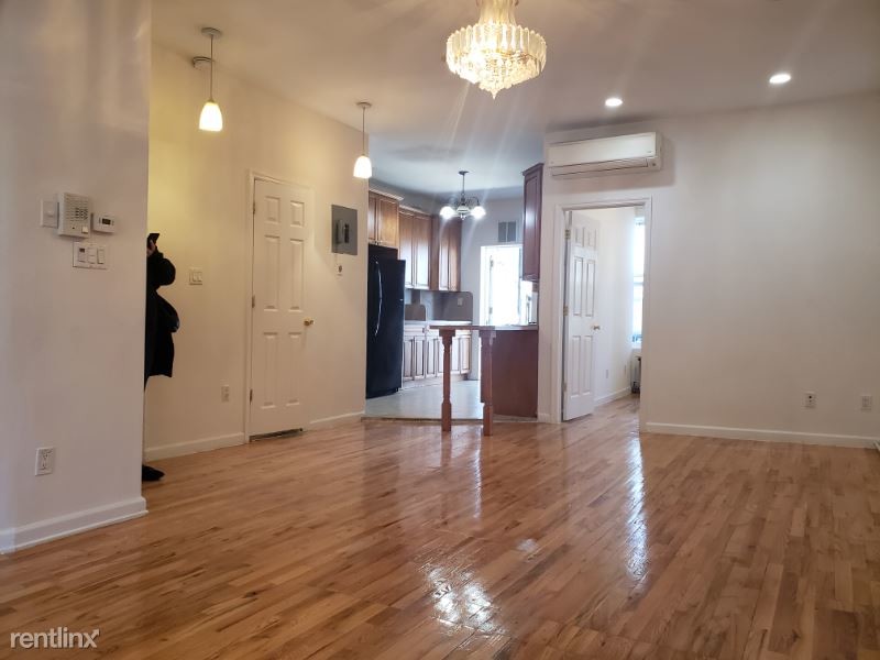 Primary Photo - 4022 12th Ave
