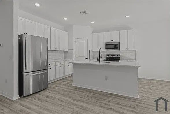 Building Photo - 1147 Edgerton Ave