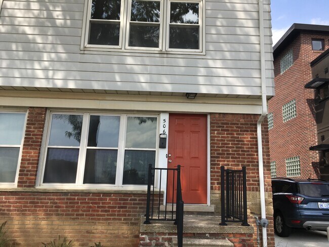 Front of duplex - 506 W Stadium Blvd