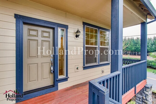 Building Photo - Wonderful 3 Bed 2.5 Bath Hillsboro Townhouse!
