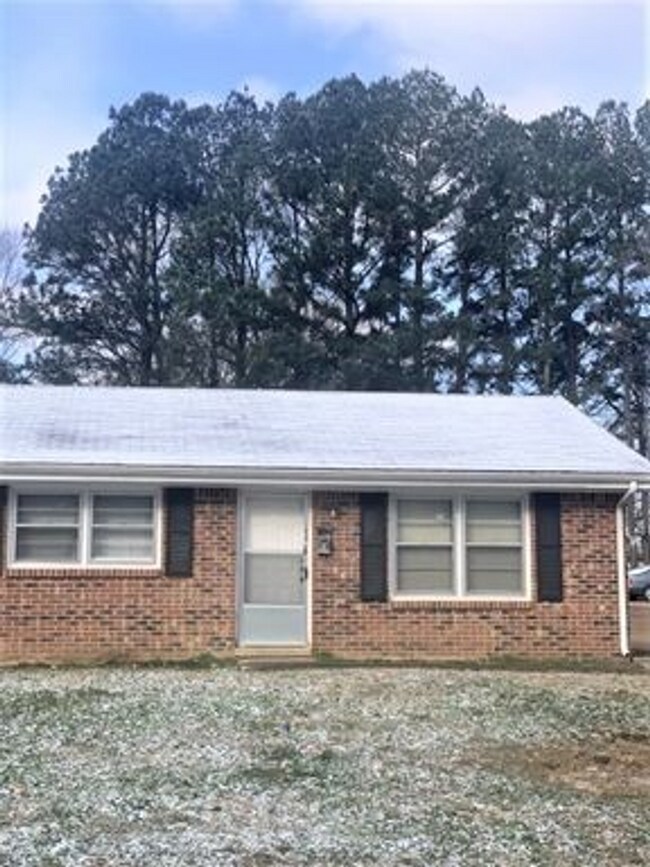 Building Photo - 118 Willow Ln