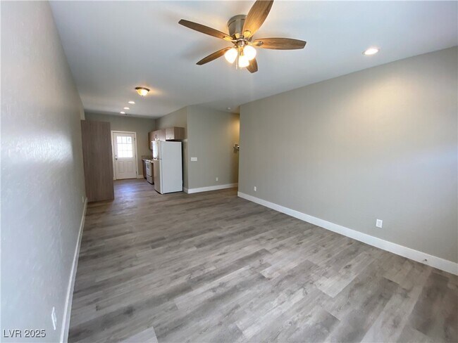 Foto del edificio - 1390 Ogallala St