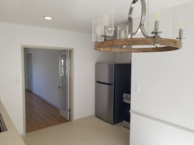 Building Photo - Euclid Apartments