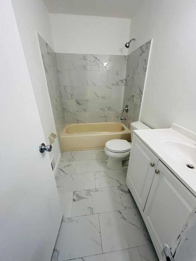 Foto del edificio - Townhouse home