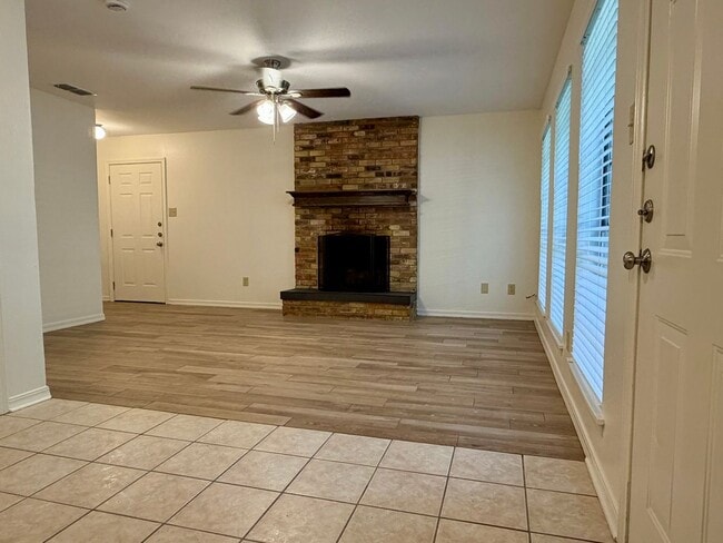 Building Photo - 402 Fawn Trail