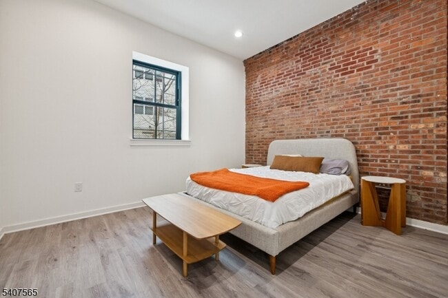 Building Photo - 70 Roseville Ave