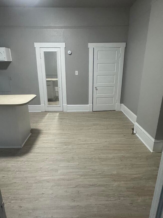 Foto del edificio - 2904 Beacon Ave