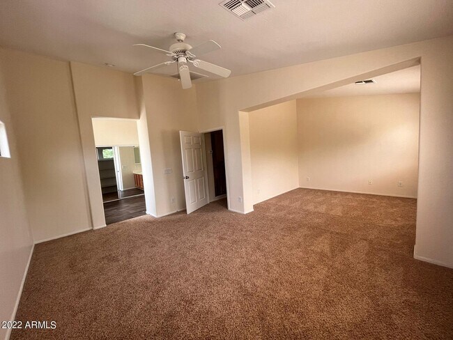 Building Photo - 880 S Pueblo St