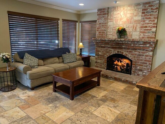 Building Photo - 30665 Yosemite Dr