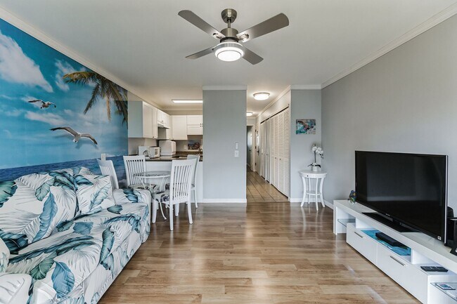 Foto del edificio - Furnished 1 bedroom 1 bath condo