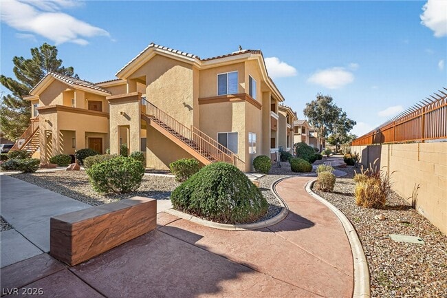 Building Photo - 1050 E Cactus Ave