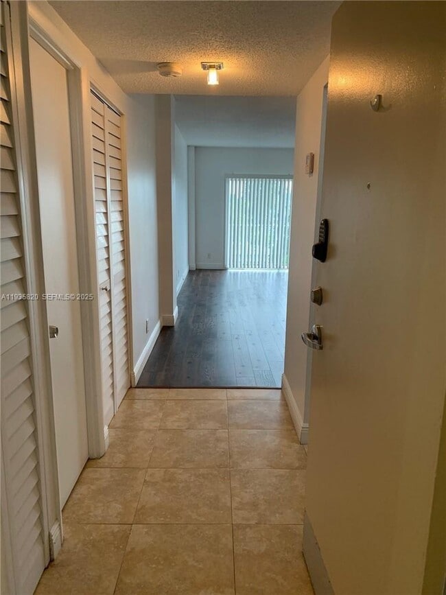 Foto del edificio - 1455 N Treasure Dr