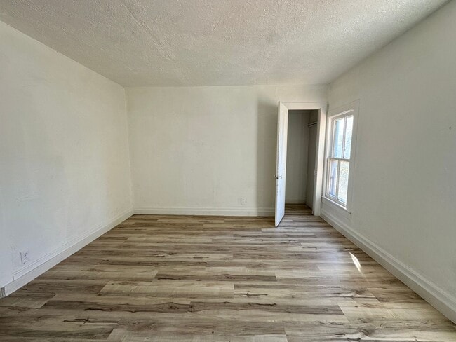 Building Photo - 55 Poplar St