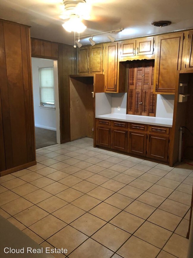 Building Photo - 3 br, 2 bath House - 803 NORTHSIDE DR