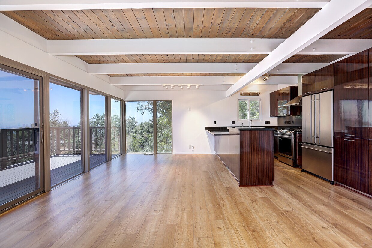 Foto principal - 8742 APPIAN Way