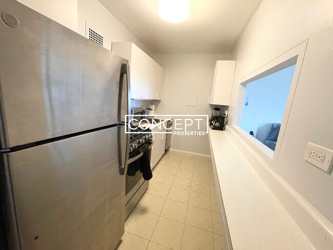 Foto del edificio - 6 Whittier Pl